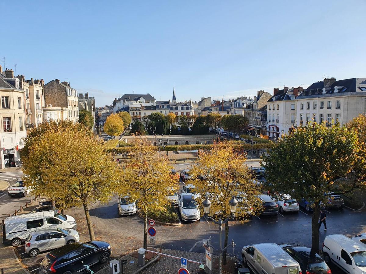 Suite Forum Vue Imprenable Reims Exterior photo
